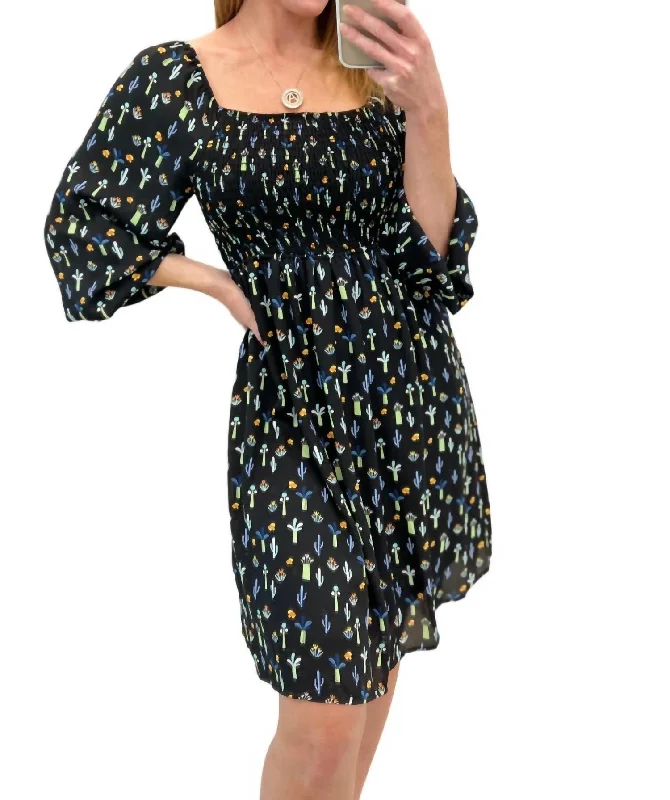 Women's Holiday Clothes Classic Appeal Floral Square Neck Dress In Black