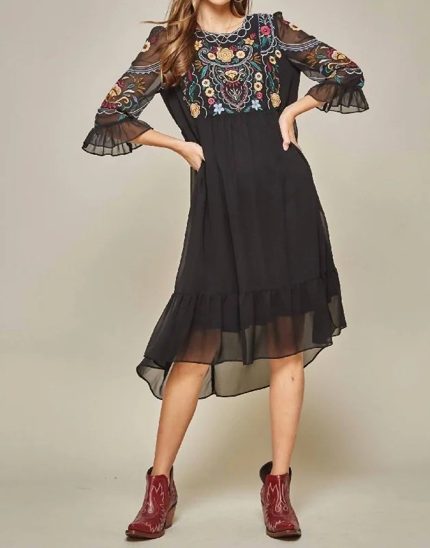 Women's Vintage Garments Embroidered Babydoll Midi Dress In Black