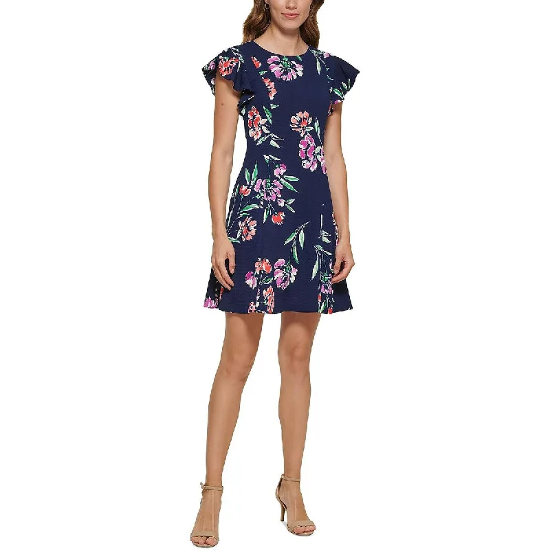 Women's Night-Out Outfit Subtle Sophistication Petites Womens Floral Pockets Fit & Flare Dress