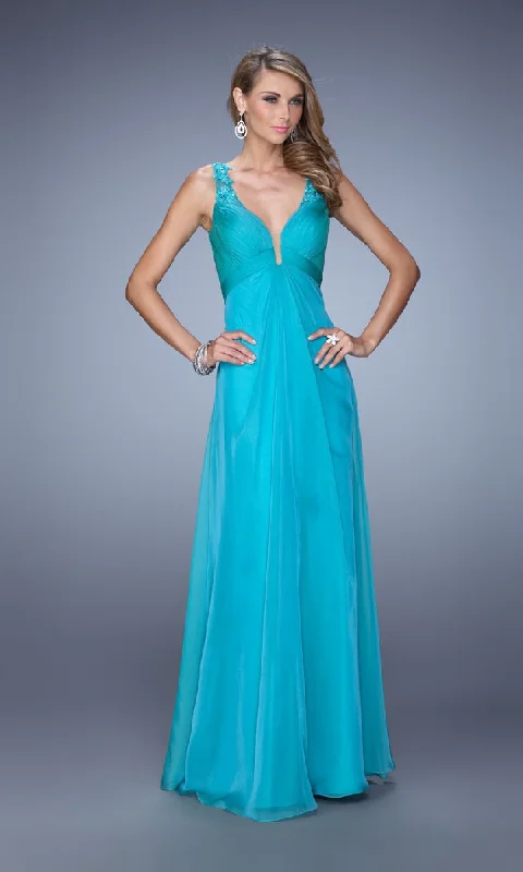 Women's Cozy Clothes Sleeveless Blue V-Neck Prom Dress: La Femme 21102