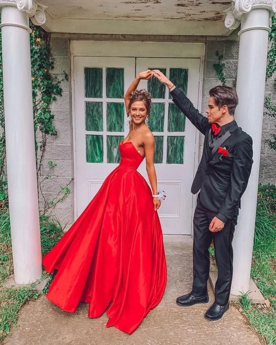 Casual Attire For Women Sweetheart Red Satin Prom Dresses,Sweet Prom Gowns   cg18500