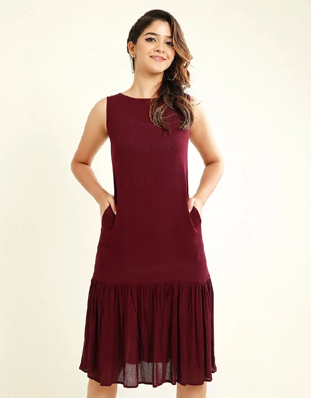 Women's Holiday Attire Sleeveless Dress with Frilled Hem