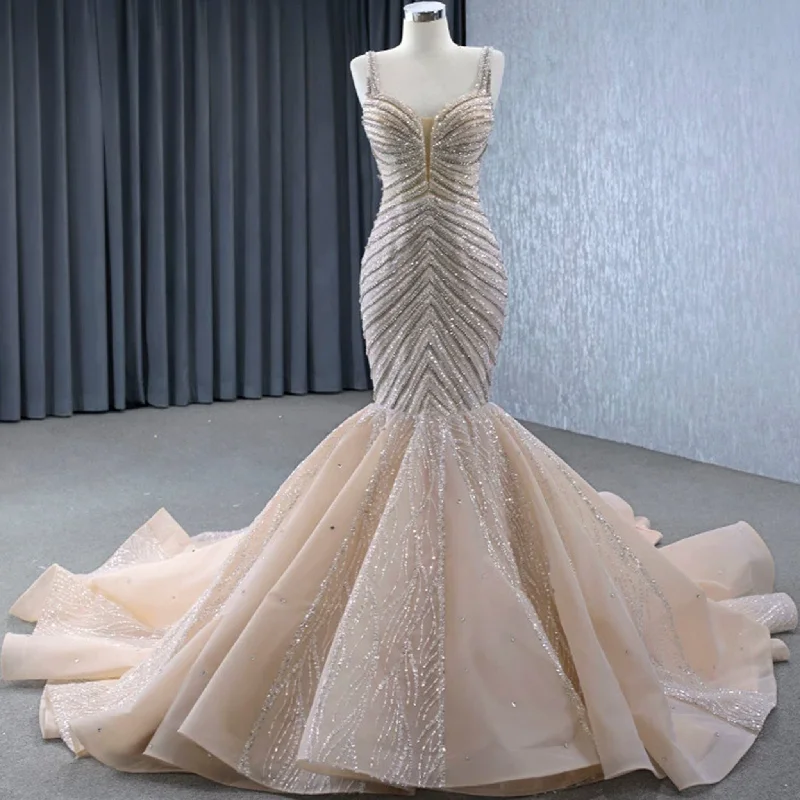 Women's Luxury Garments Luxury Beaded Trumpet Wedding Dresswith Spaghetti Strap Formal Gown