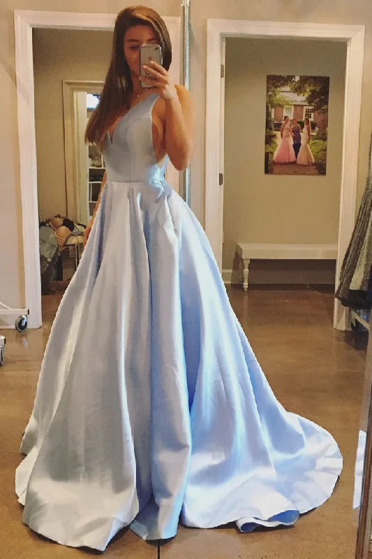 Casual Outfit For Women A Line V-Neck Sleeveless Sweep Train Evening Dresses Light Blue Prom Dresses N915