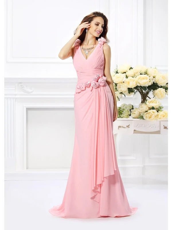 Comfortable Women's Apparel Trumpet/Mermaid V-neck Hand-Made Flower Sleeveless Long Chiffon Bridesmaid Dresses